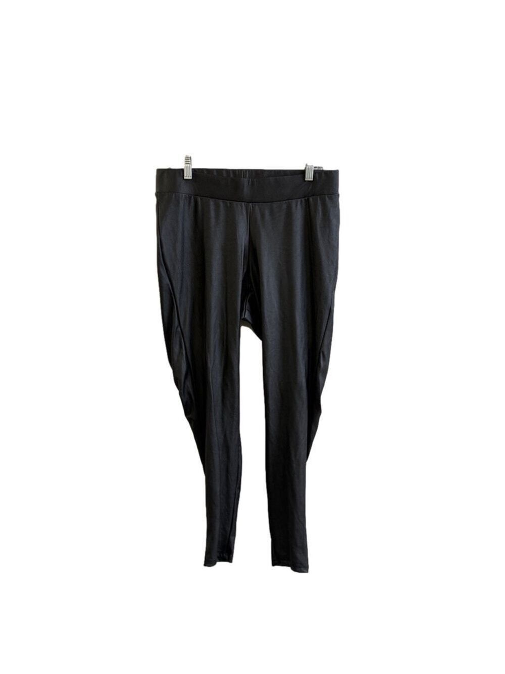Women's Torrid Full Length Faux Leather Leggings. Size 0